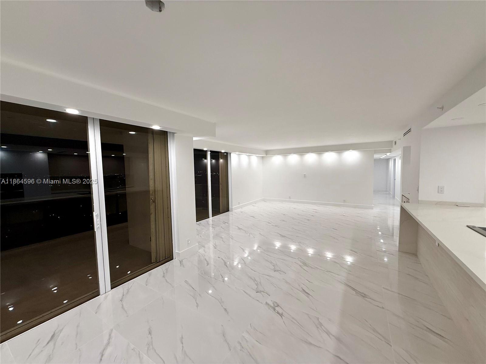 TURNBERRY ISLE CONDO - Residential