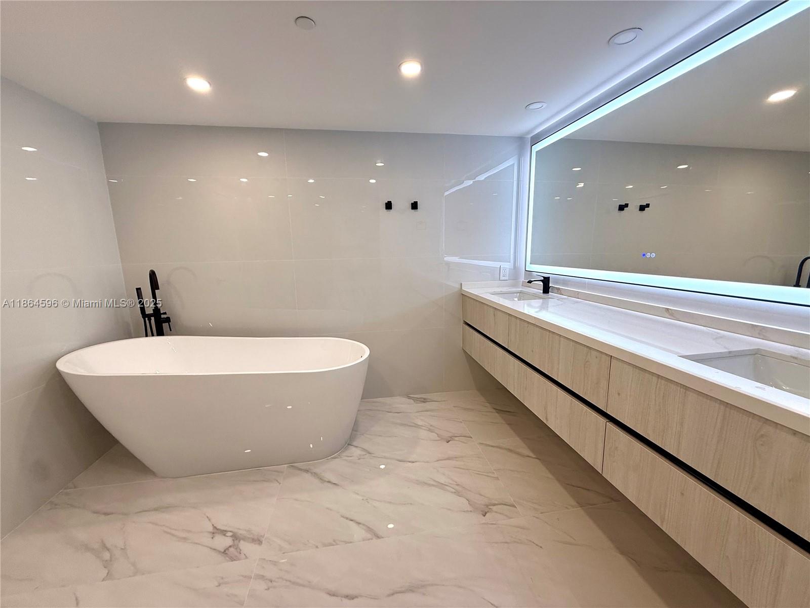 TURNBERRY ISLE CONDO - Residential