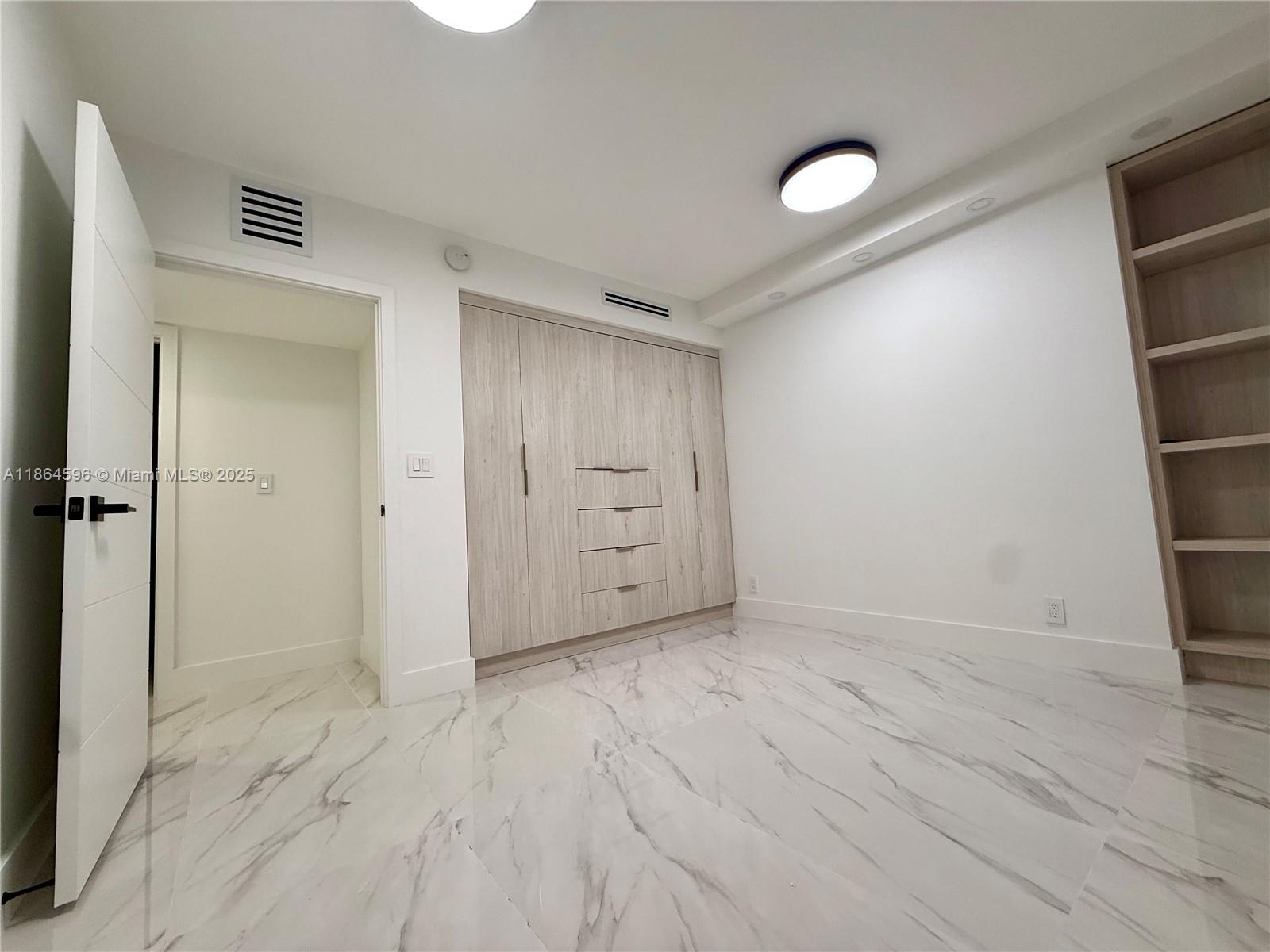 TURNBERRY ISLE CONDO - Residential