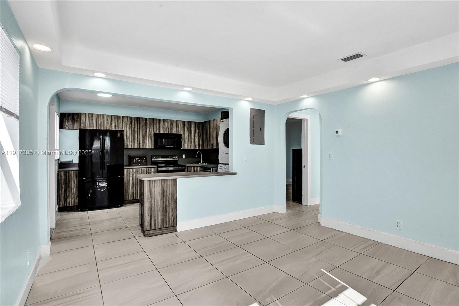 HOLLYWOOD PARK - Residential Income