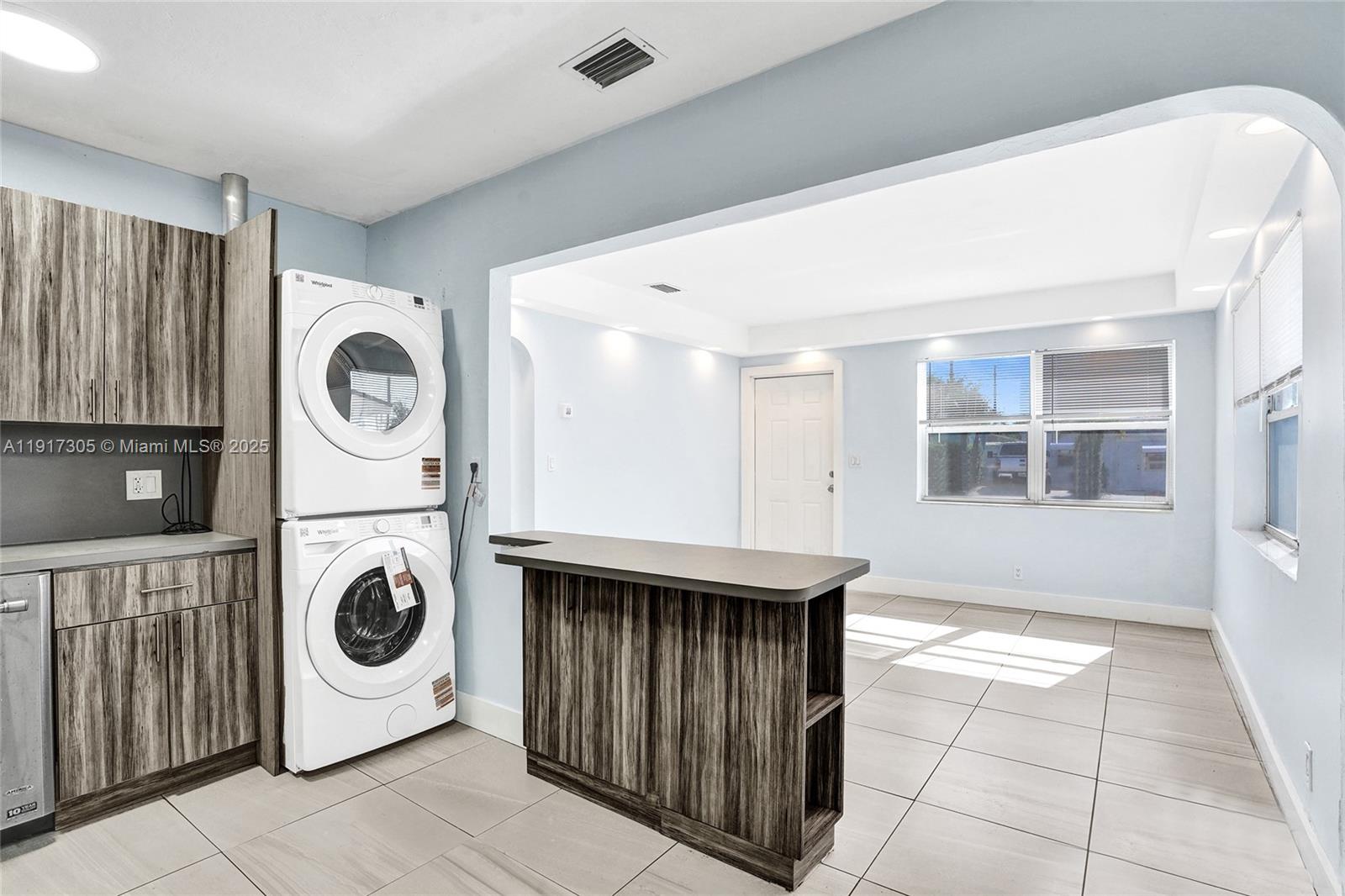 HOLLYWOOD PARK - Residential Income