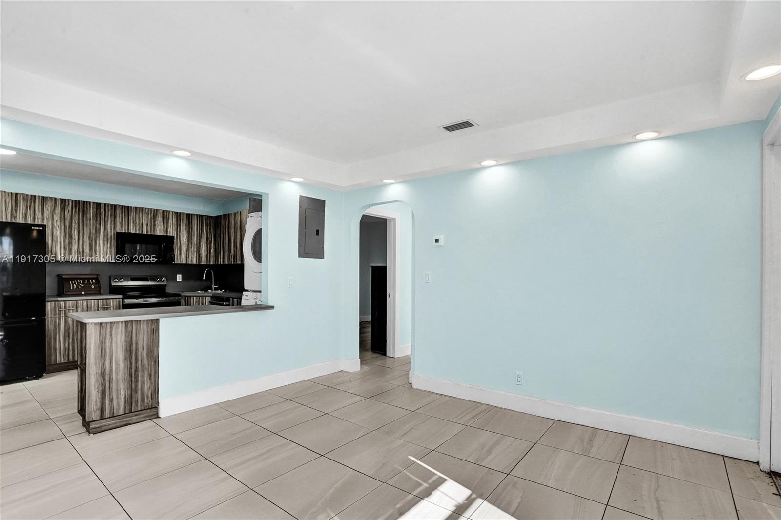 HOLLYWOOD PARK - Residential Income