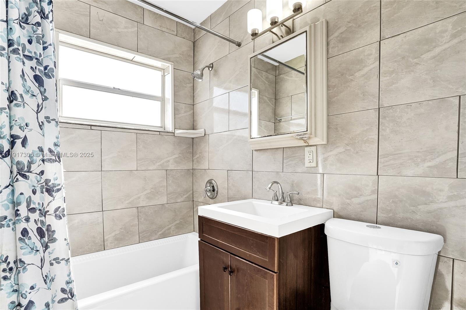 HOLLYWOOD PARK - Residential Income