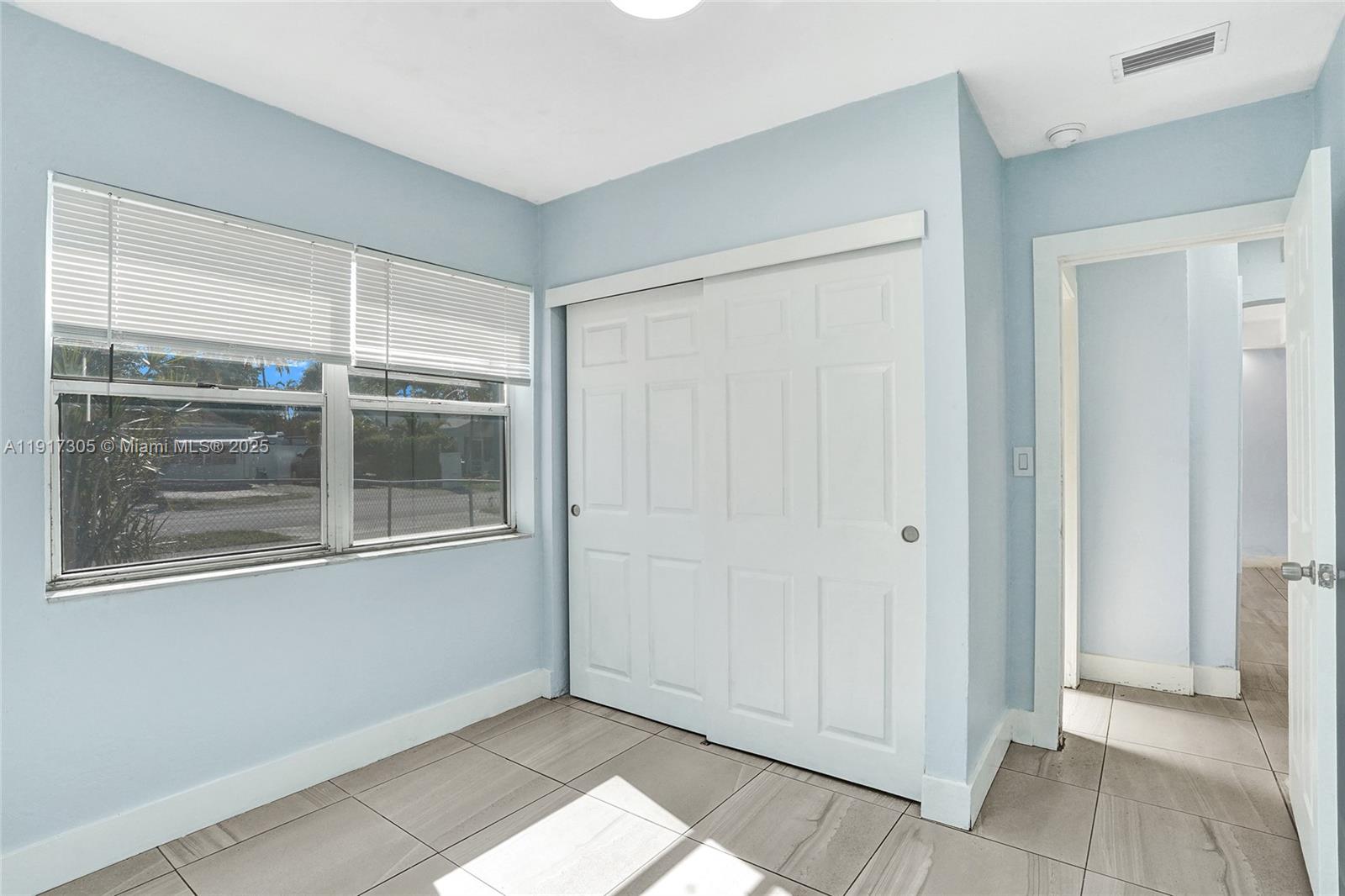 HOLLYWOOD PARK - Residential Income