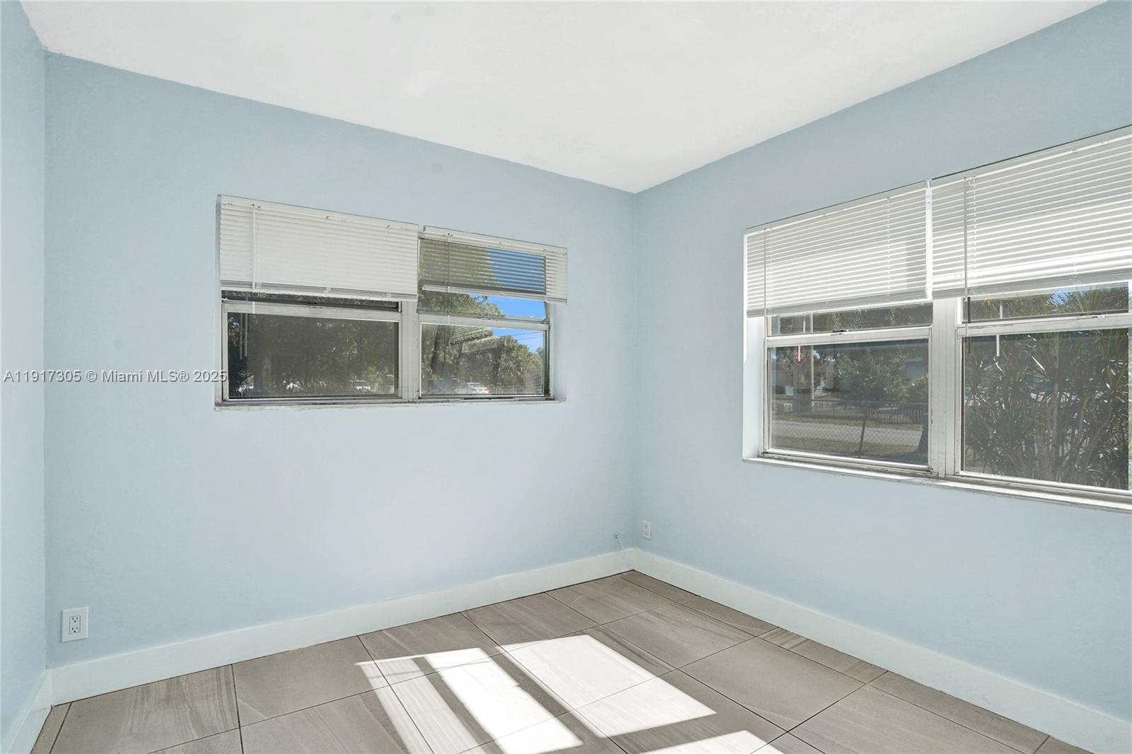 HOLLYWOOD PARK - Residential Income