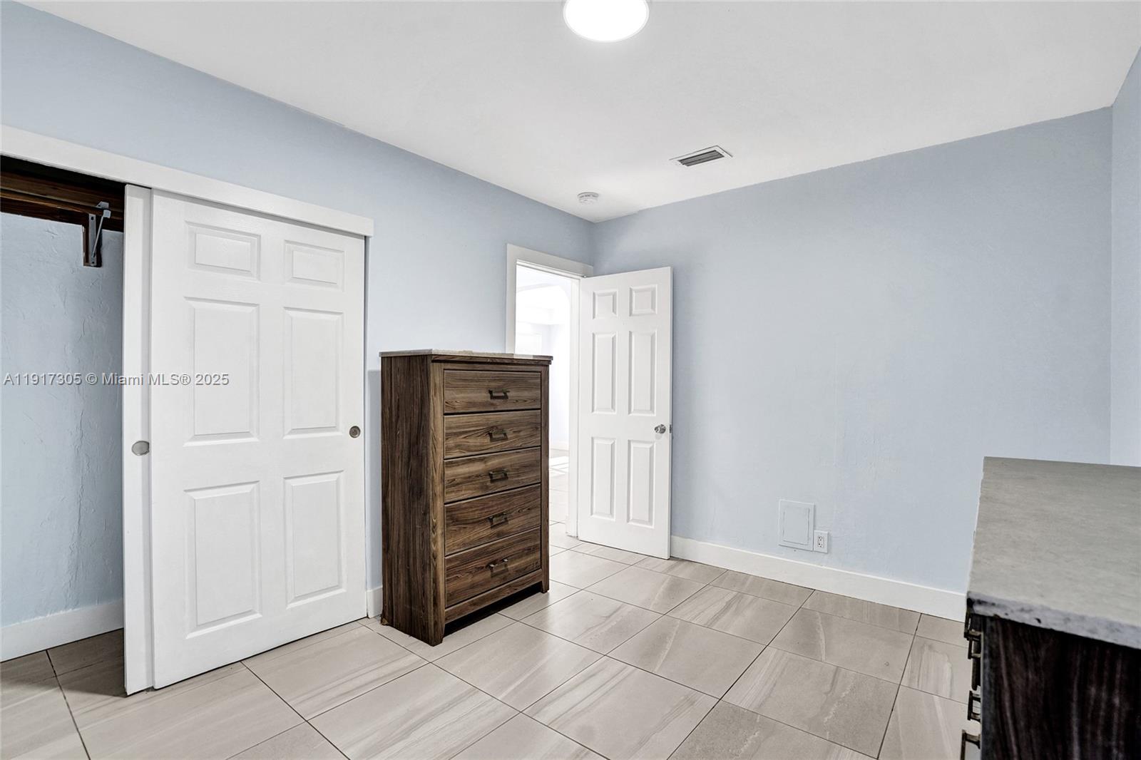 HOLLYWOOD PARK - Residential Income