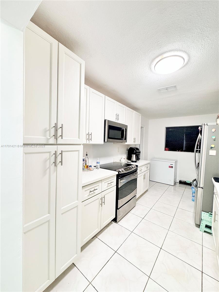 MAINLANDS OF TAMARAC LAKE - Residential