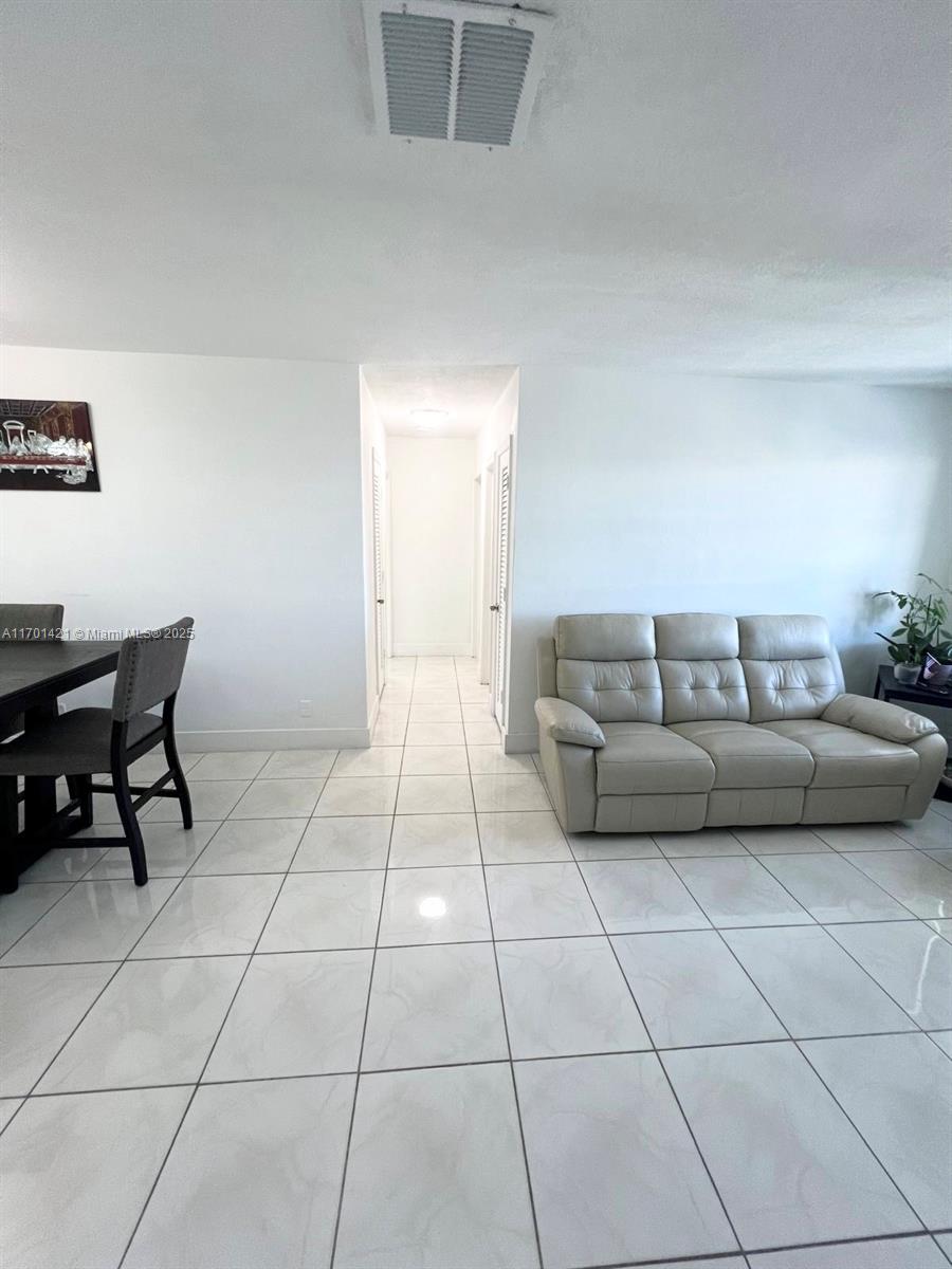 MAINLANDS OF TAMARAC LAKE - Residential
