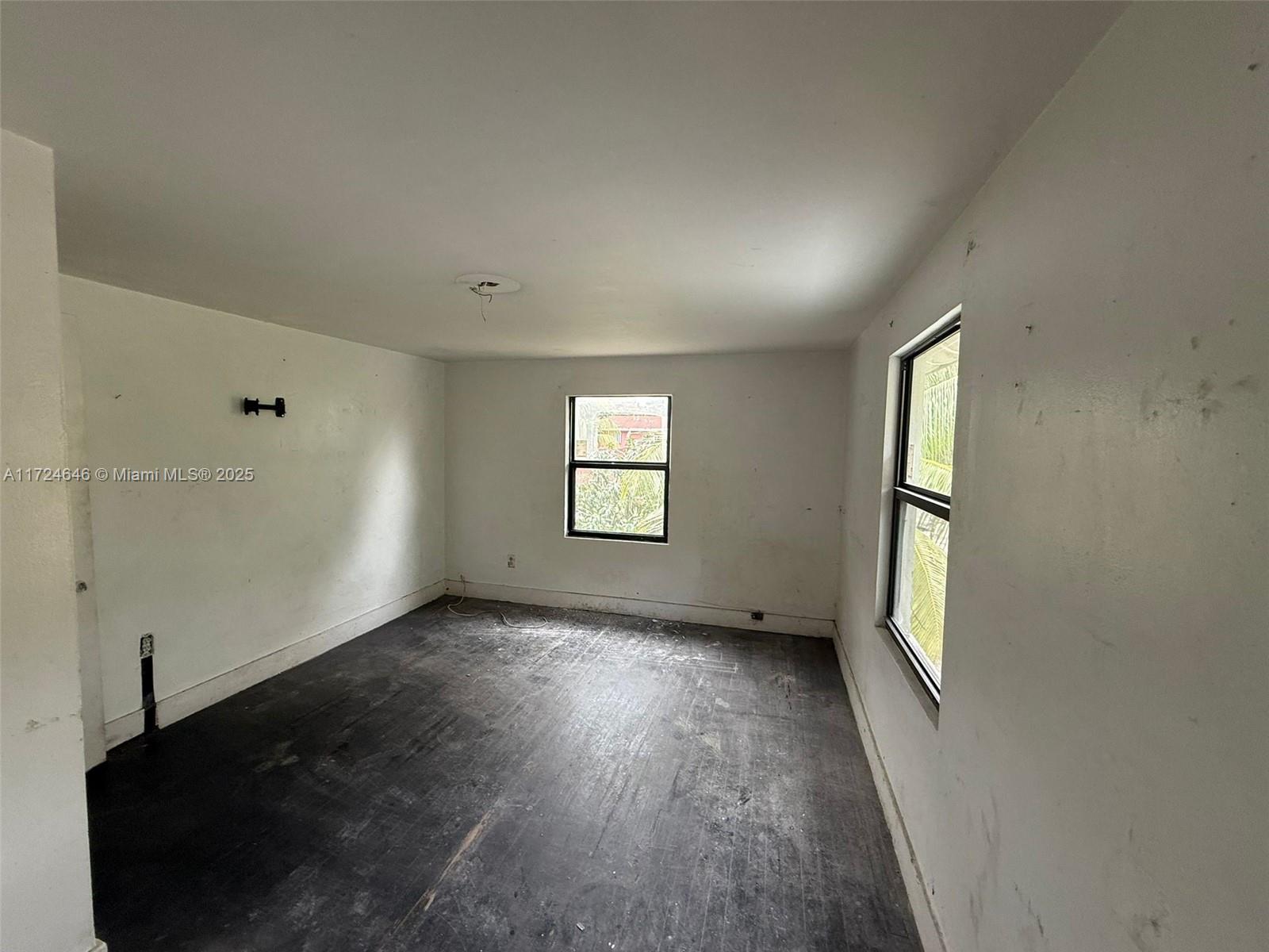 ROCKMOOR VILLA TRACK - Residential Income