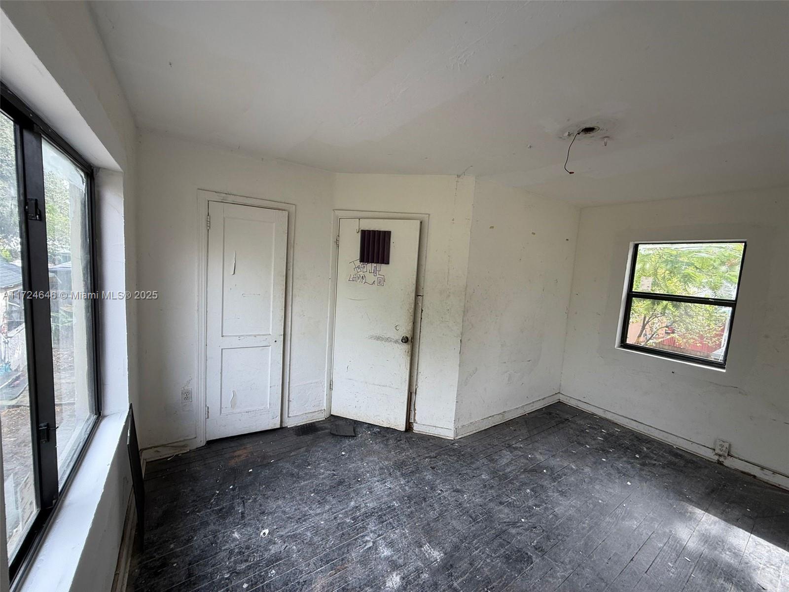 ROCKMOOR VILLA TRACK - Residential Income