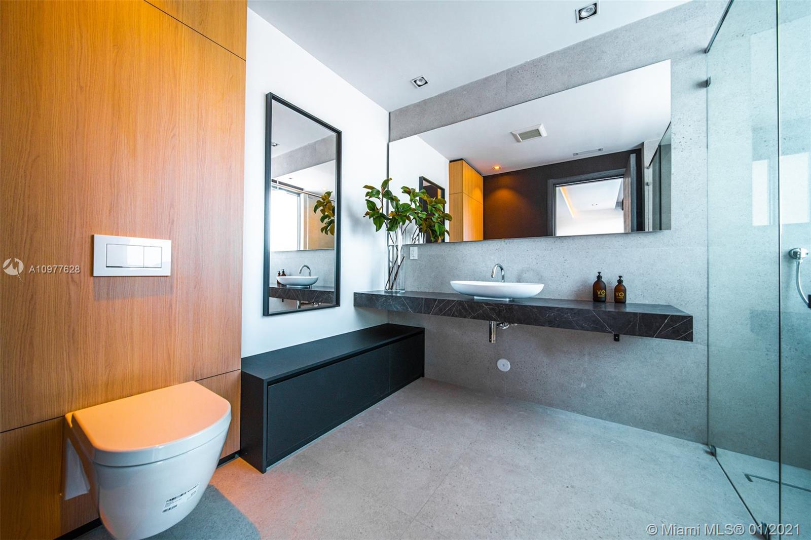 NORMANDY GOLF COURSE - Residential