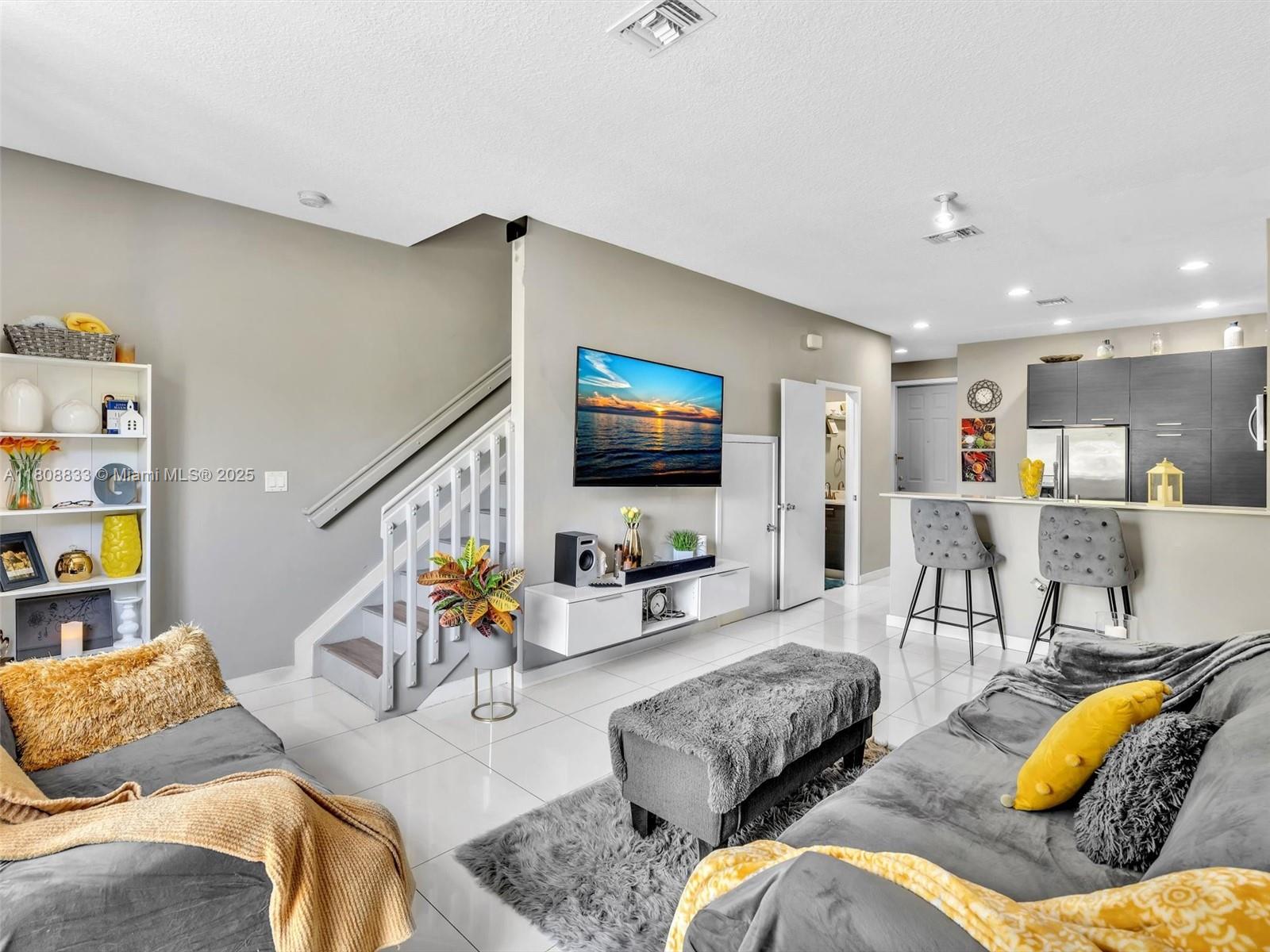 GEORGETOWN - Residential
