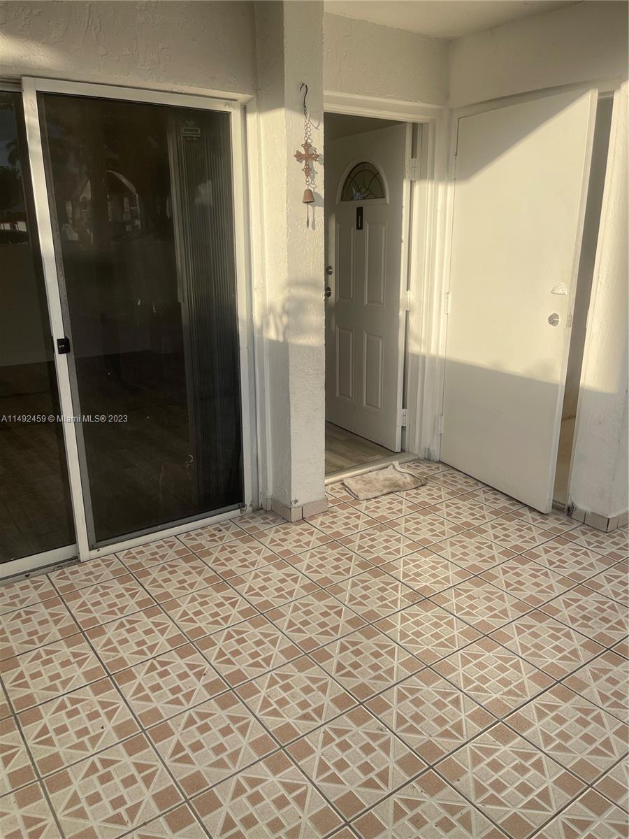POINT LAKE CONDO VIII - Residential Lease