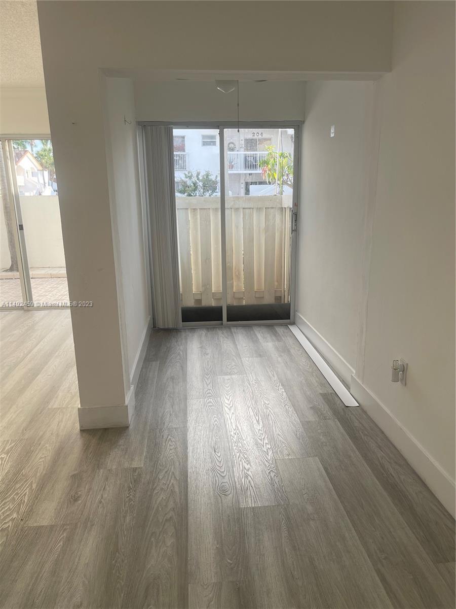 POINT LAKE CONDO VIII - Residential Lease