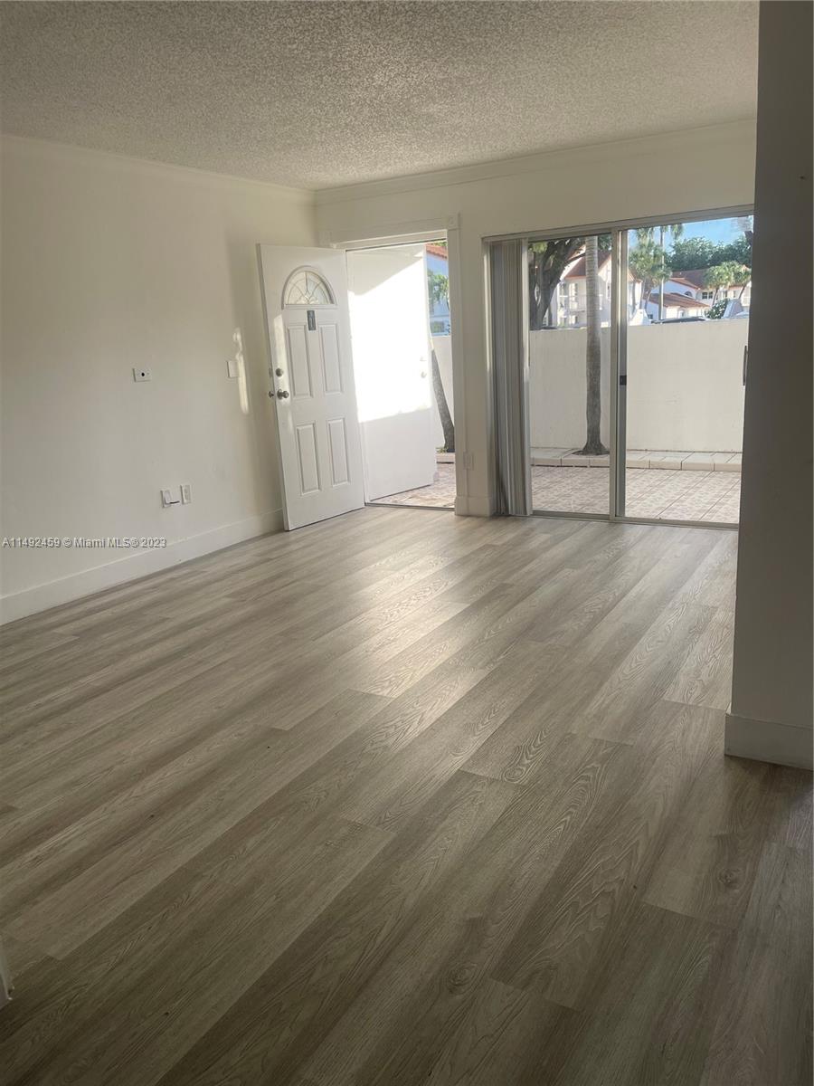 POINT LAKE CONDO VIII - Residential Lease