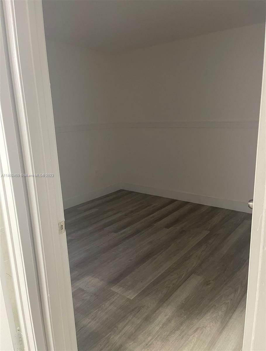 POINT LAKE CONDO VIII - Residential Lease