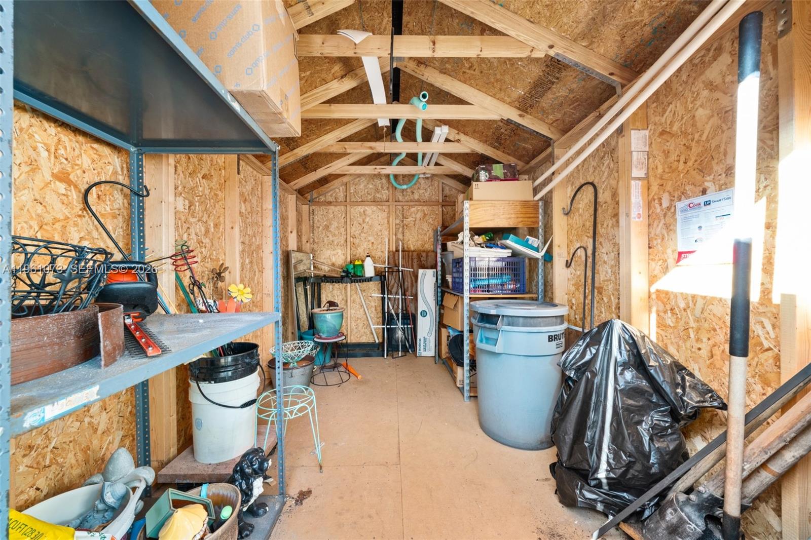 SEBRING COUNTRY ESTATES - Residential