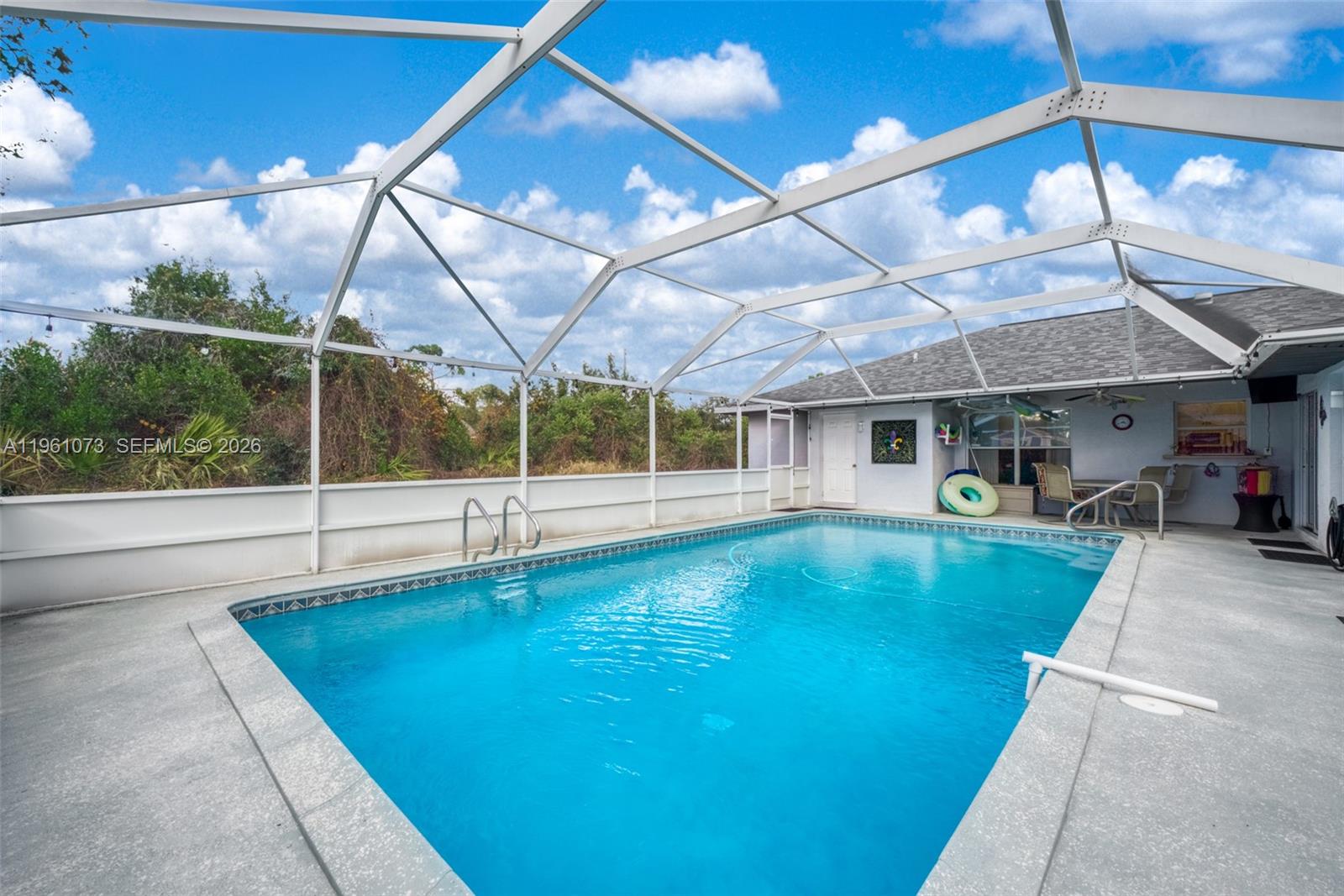 SEBRING COUNTRY ESTATES - Residential