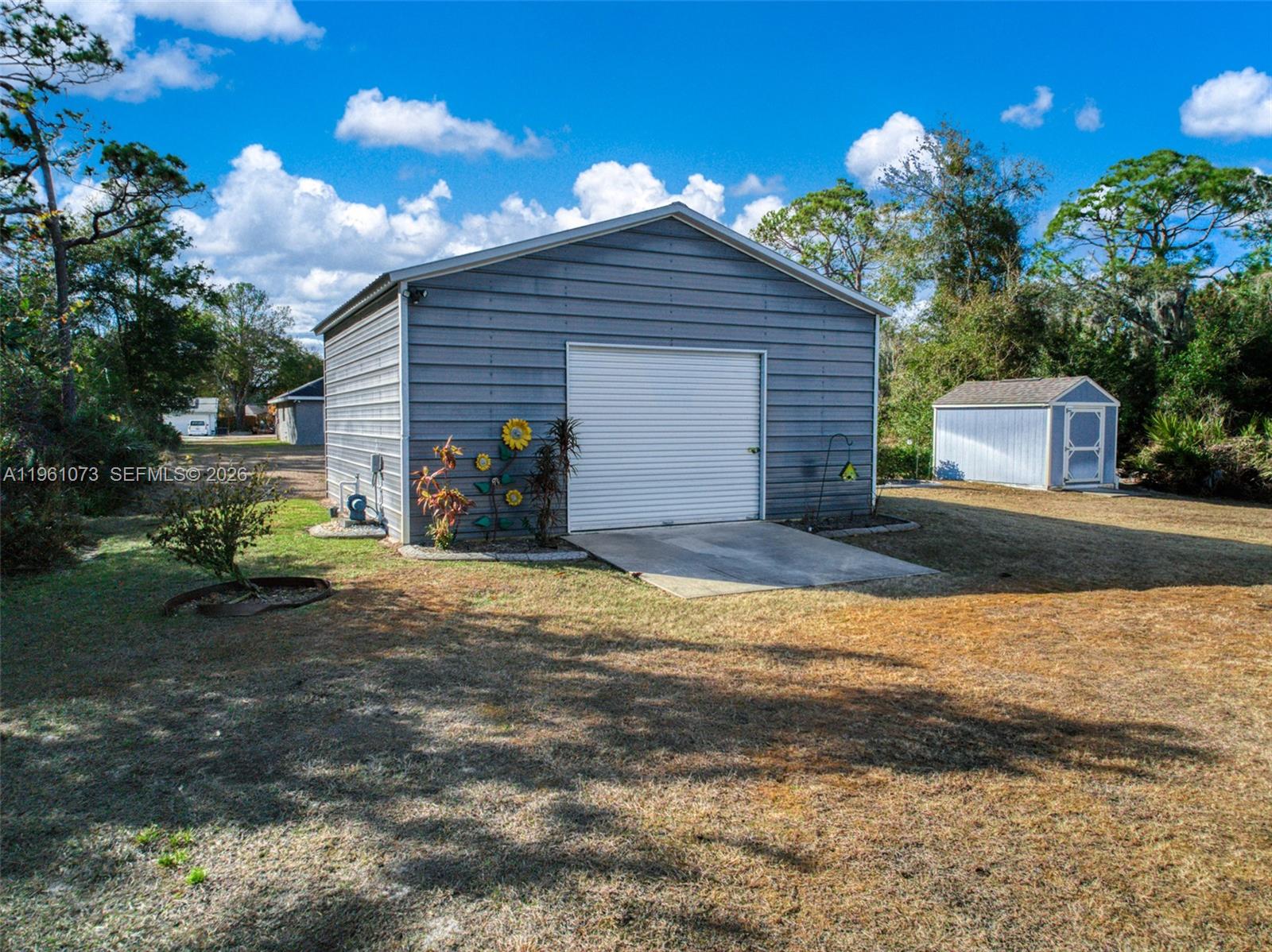 SEBRING COUNTRY ESTATES - Residential