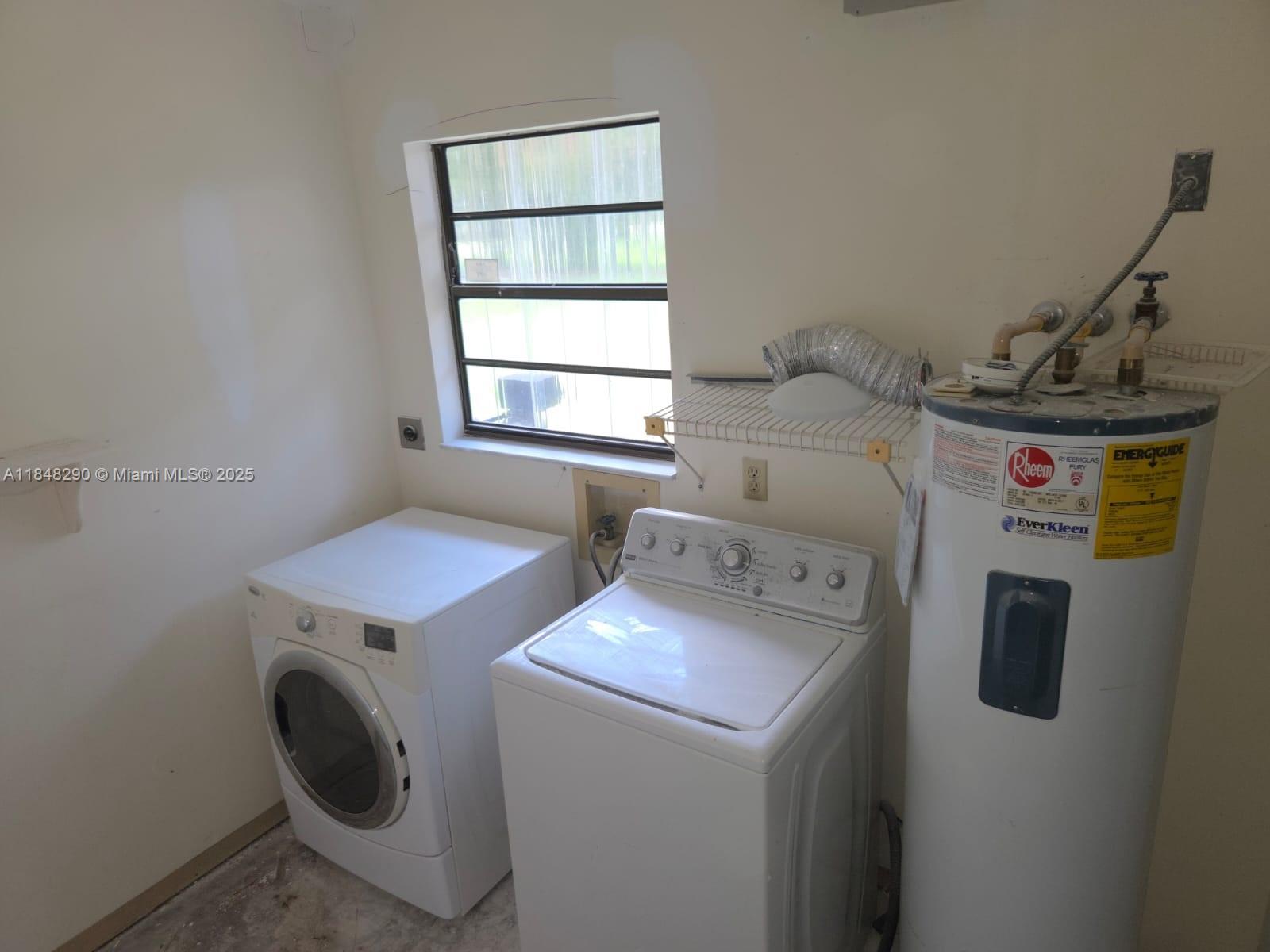 LAKEWOOD PARK UNIT 8 - Residential