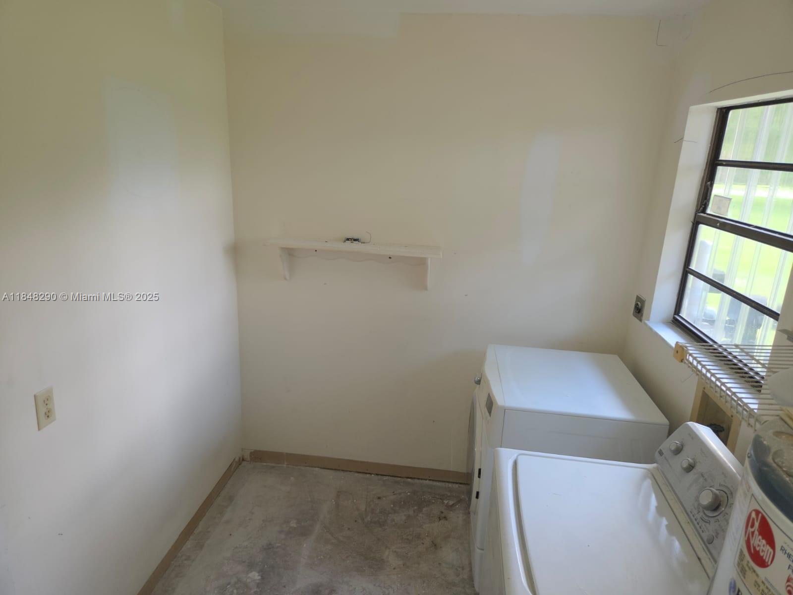 LAKEWOOD PARK UNIT 8 - Residential