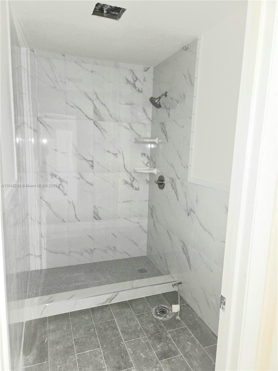 LAKEWOOD PARK UNIT 8 - Residential