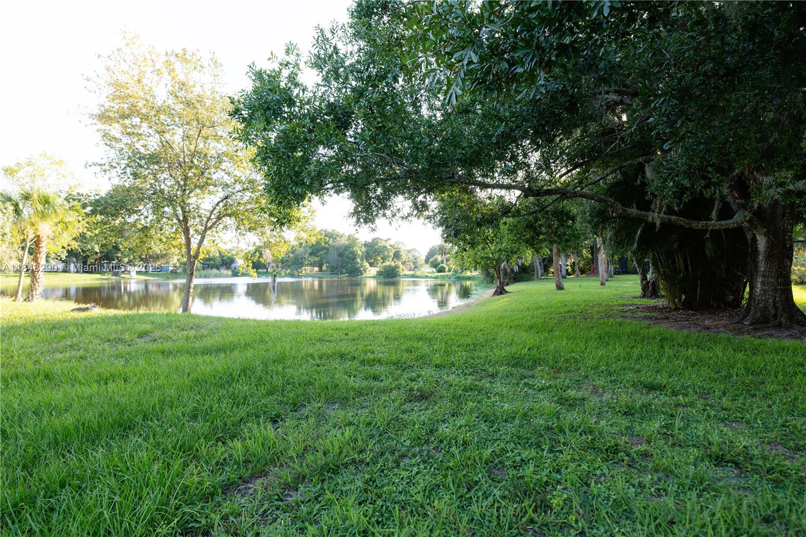 8103 Santa Clara Blvd, Fort Pierce, FL, 34951/$360,000 4 8103 Santa Clara Blvd