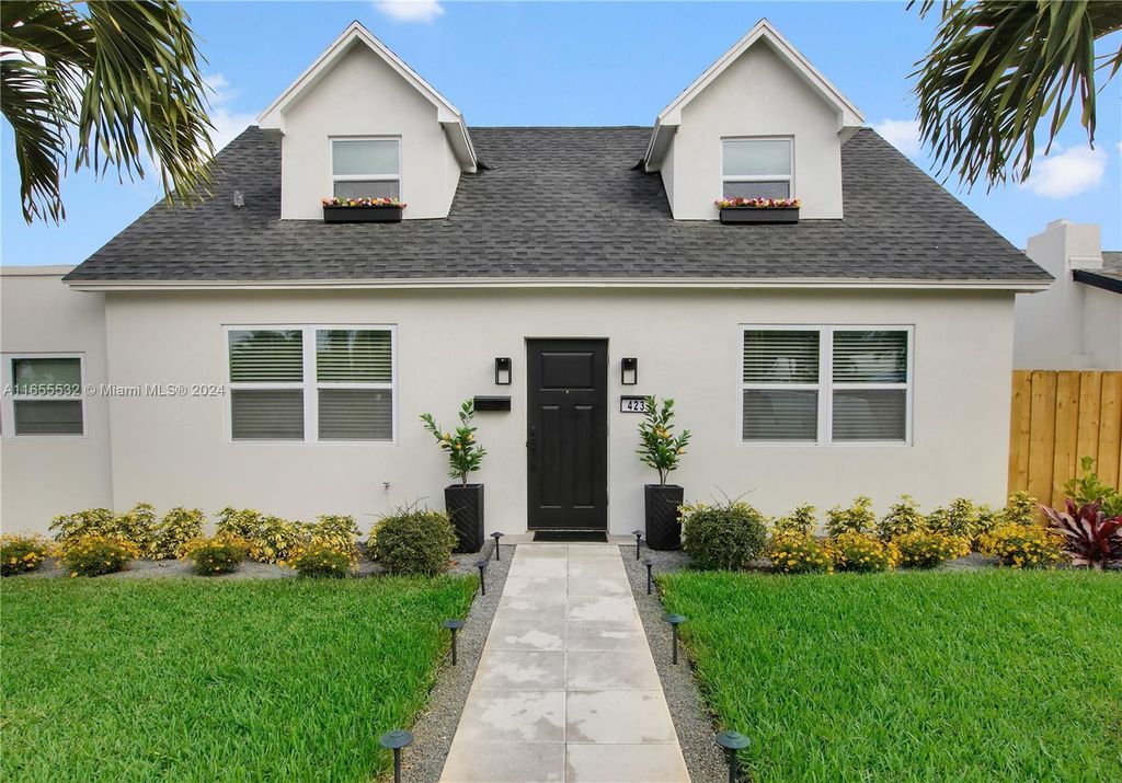 Photo of 423 Lytle St, West Palm Beach, FL 33405 (MLS # A11655532)