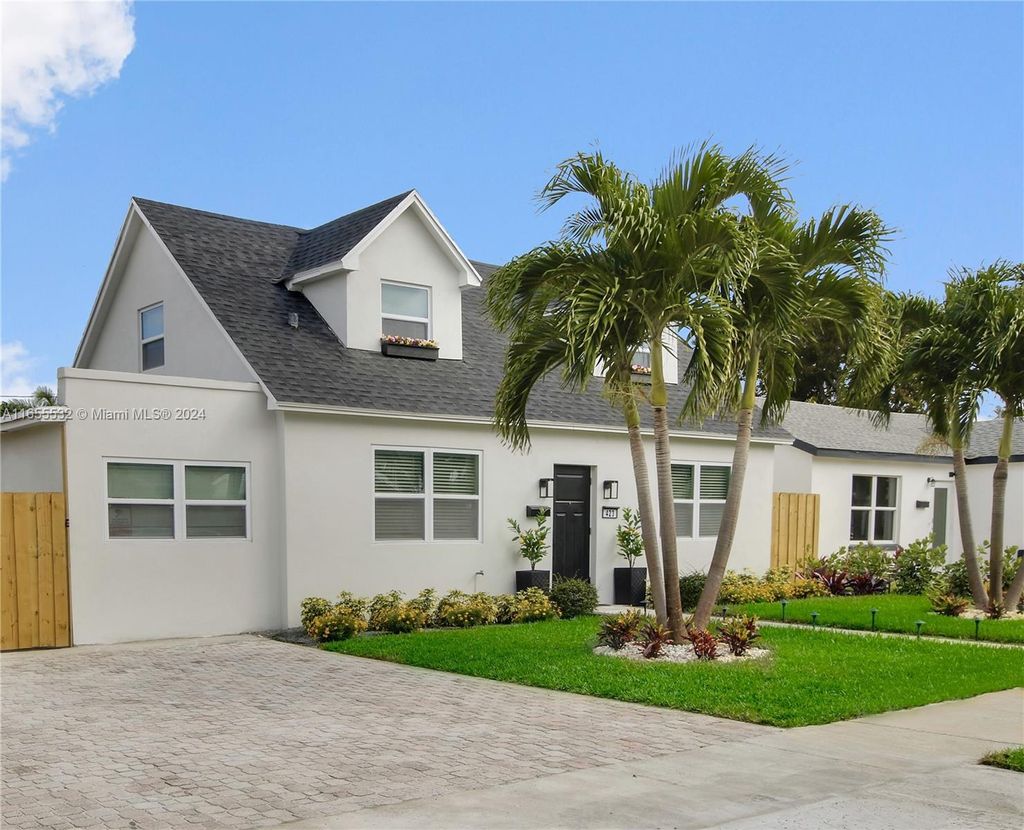 Photo of 423 Lytle St, West Palm Beach, FL 33405 (MLS # A11655532)