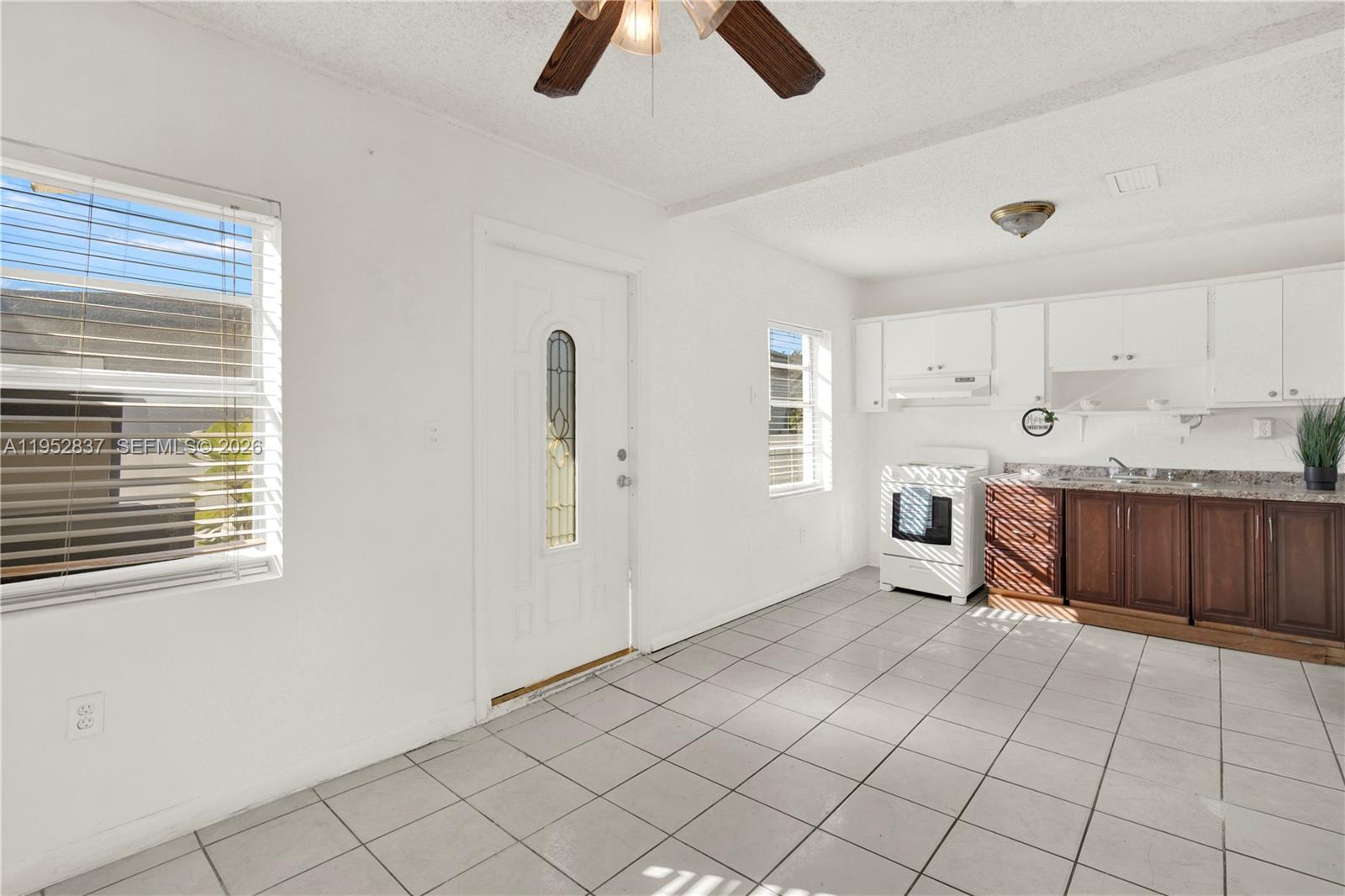 HIALEAH 8TH ADDN - Residential