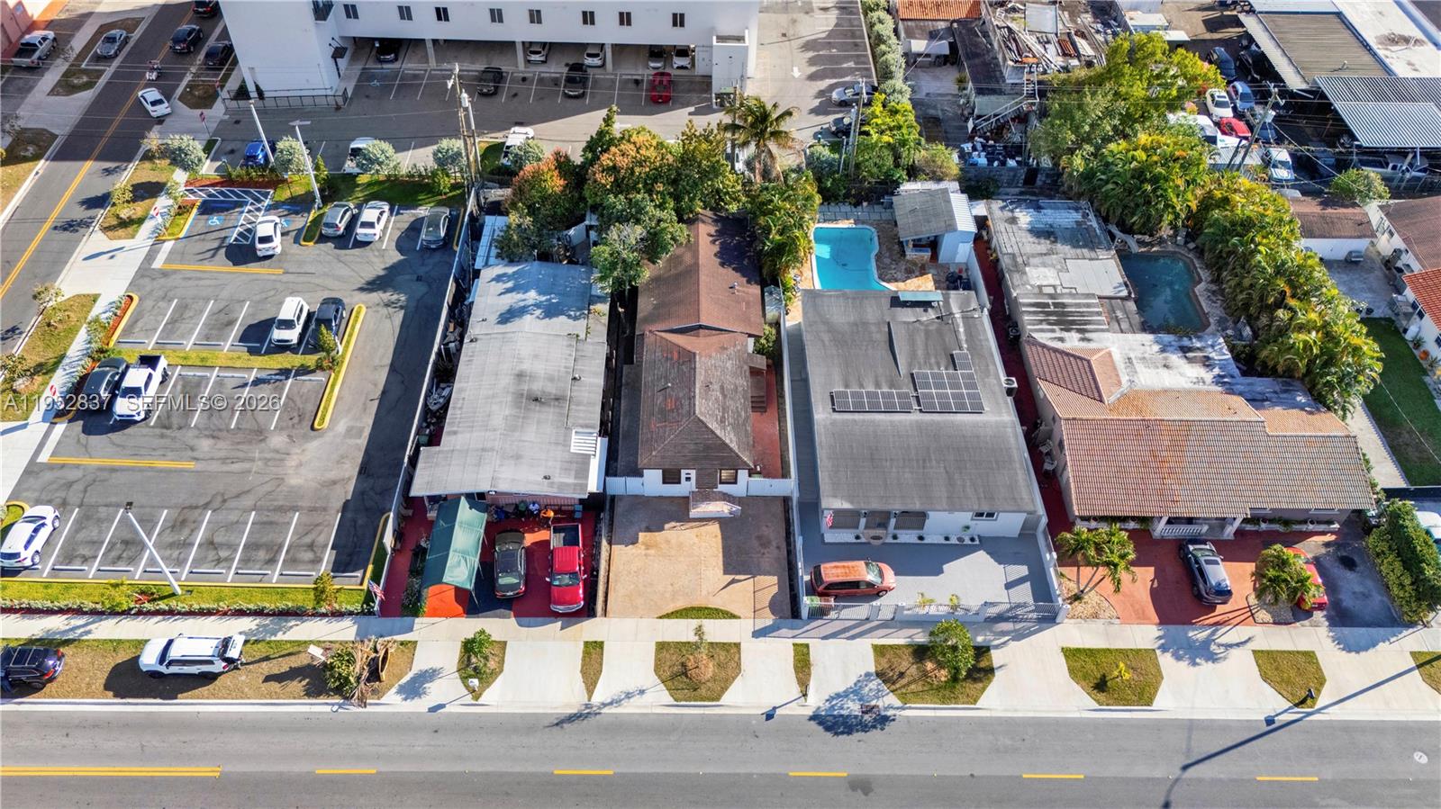 HIALEAH 8TH ADDN - Residential