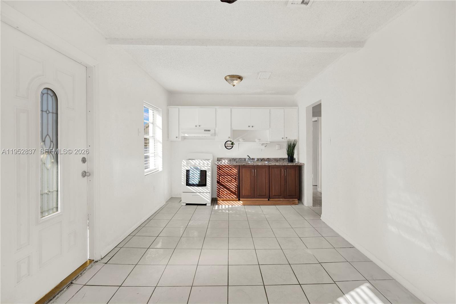 HIALEAH 8TH ADDN - Residential