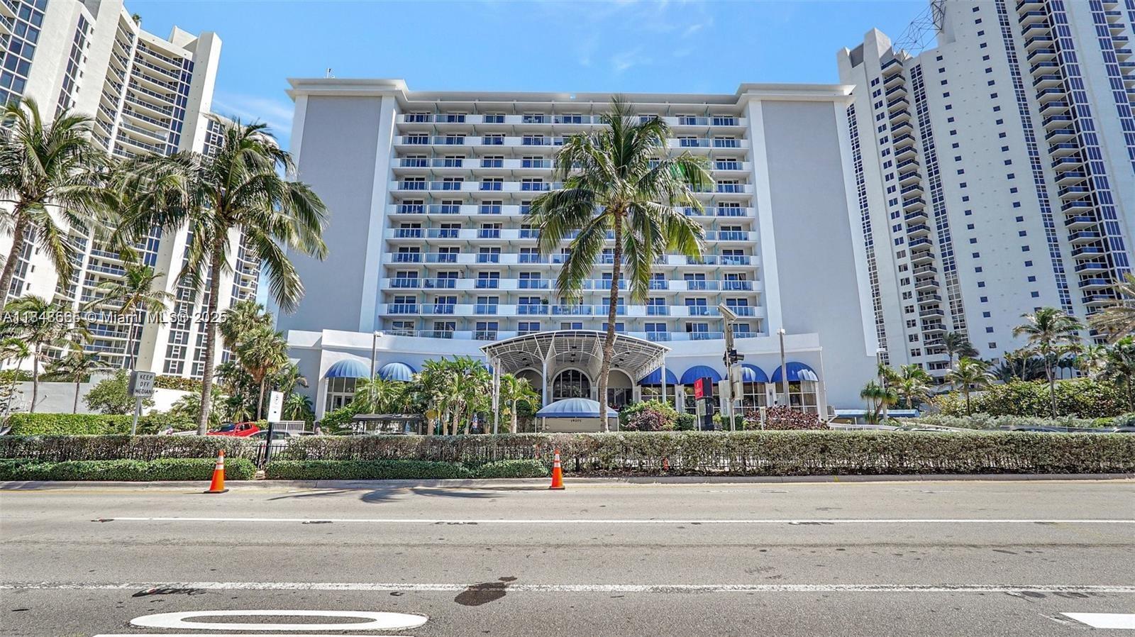 19201 Collins Ave 1119