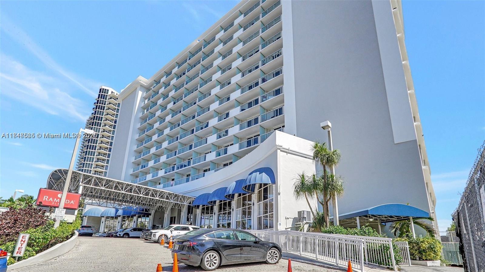 19201 Collins Ave 1119