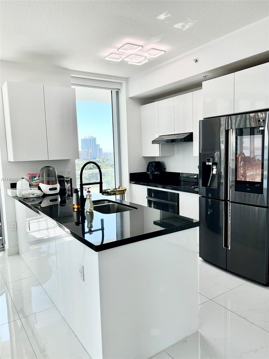 79 SW 12th St 1806