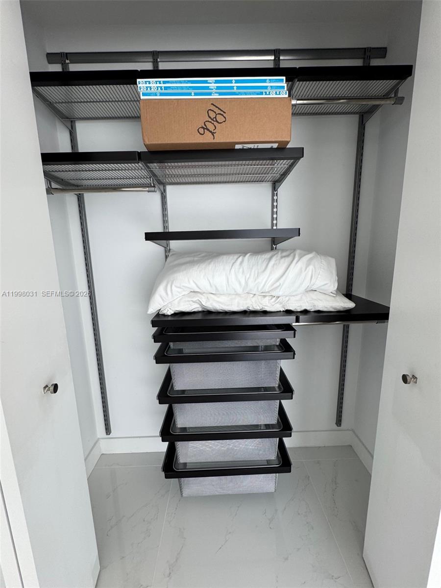 THE AXIS ON BRICKELL COND - Residential Lease