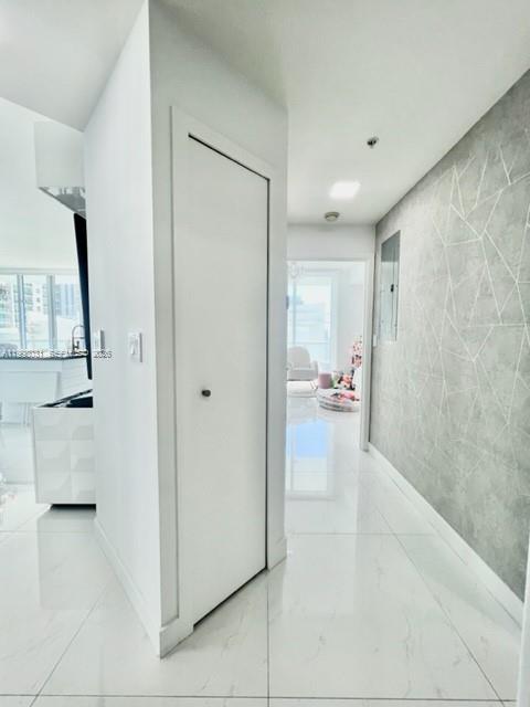 THE AXIS ON BRICKELL COND - Residential Lease