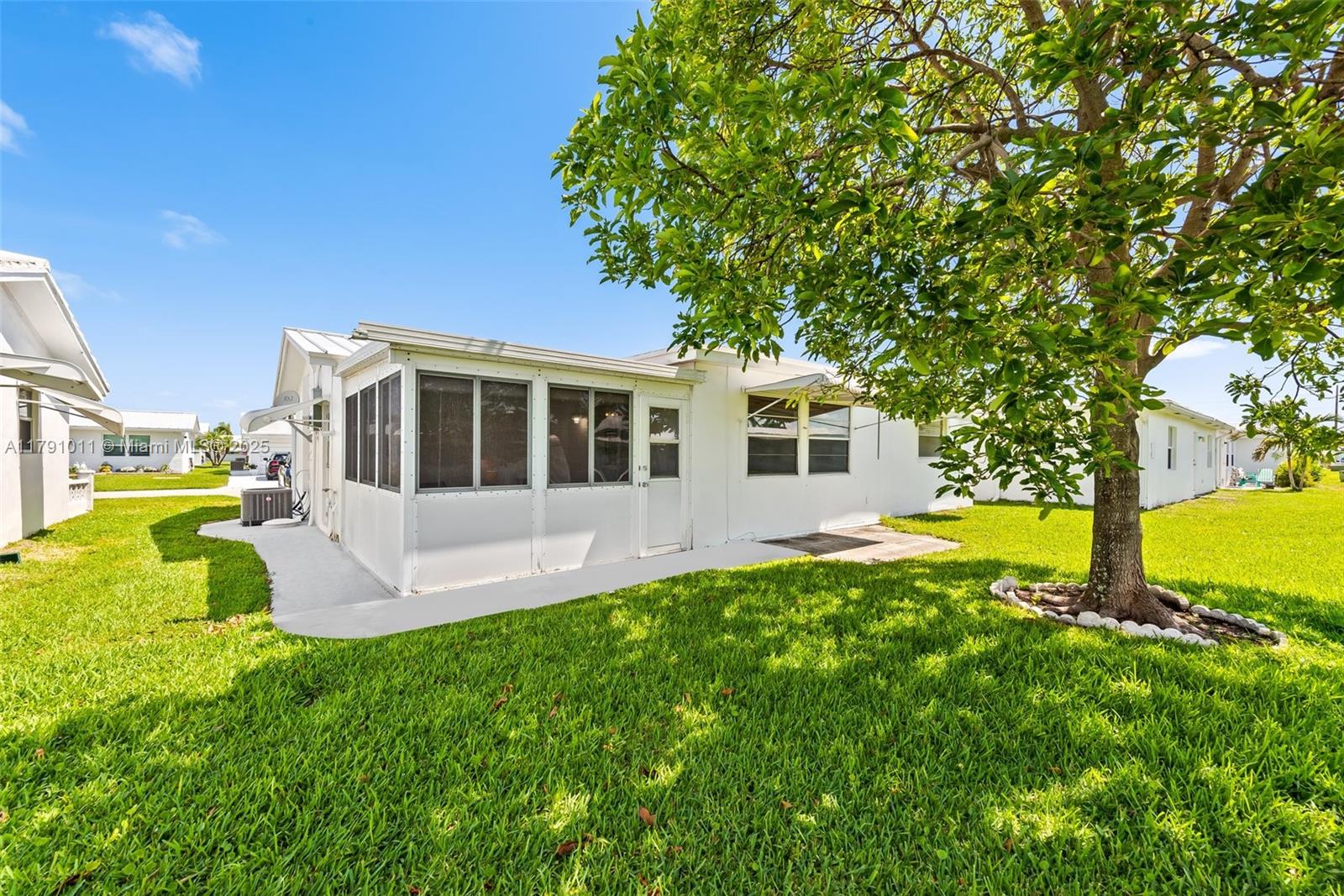 Palm Beach Leisureville - Residential Lease