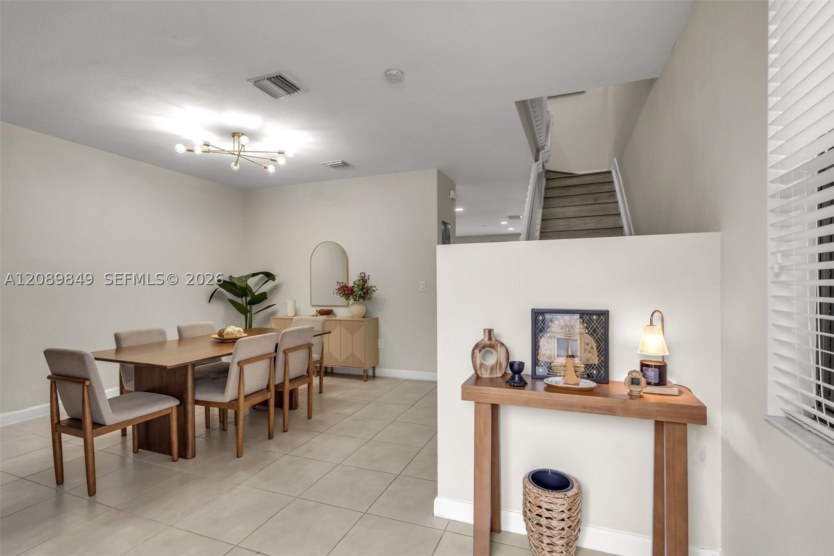 3305 W 93rd Pl