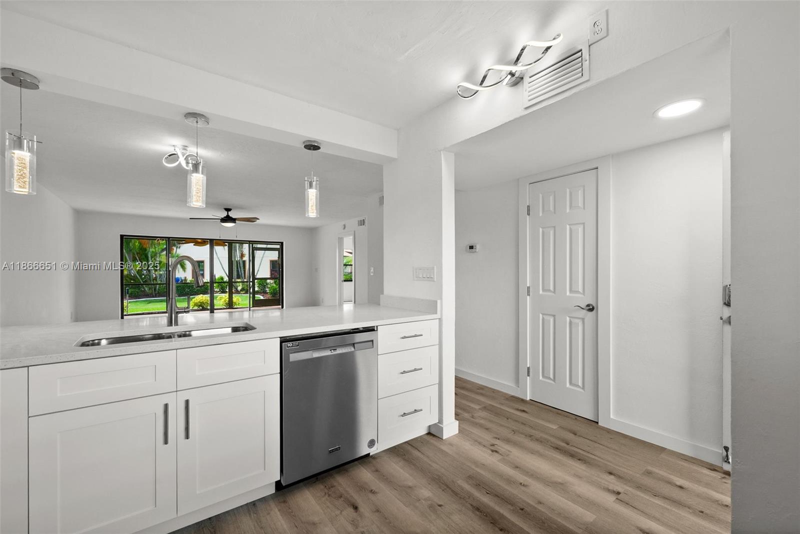 Baypointe Yacht & Racquet - Residential