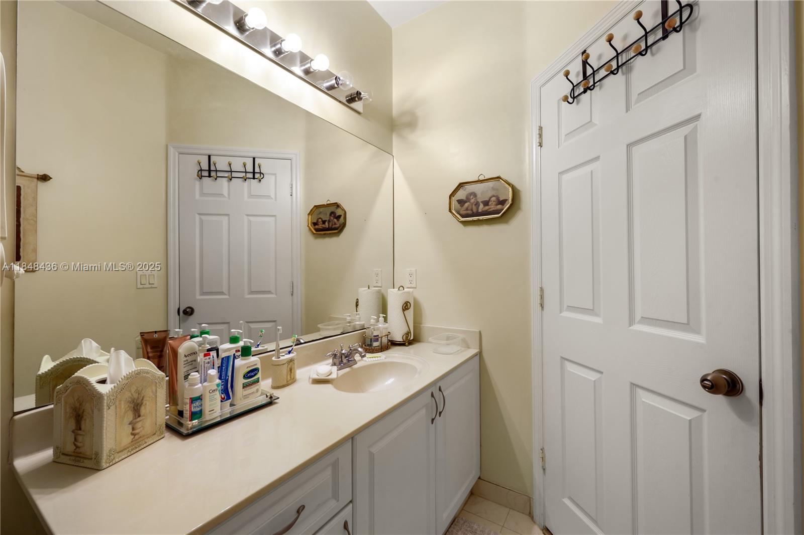 COUNTRYSIDE - Residential