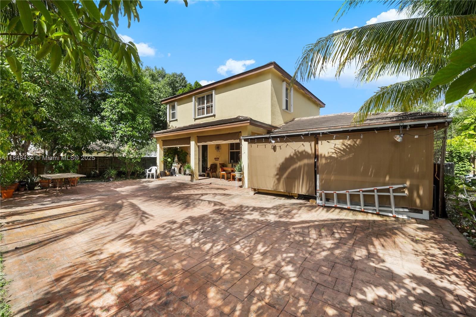 COUNTRYSIDE - Residential