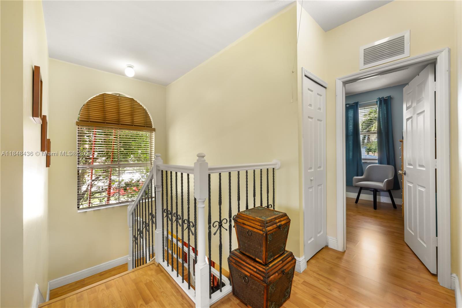 COUNTRYSIDE - Residential