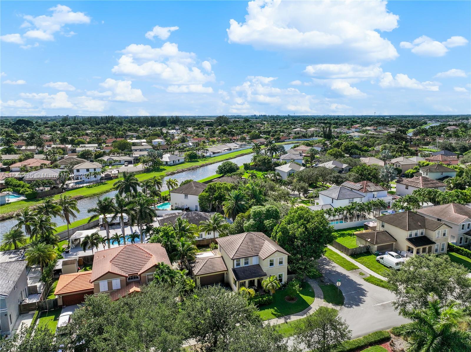 COUNTRYSIDE - Residential