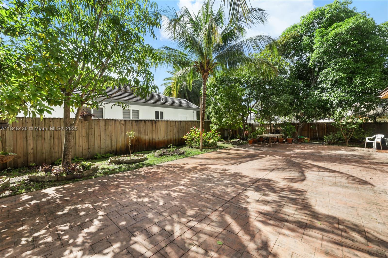 COUNTRYSIDE - Residential