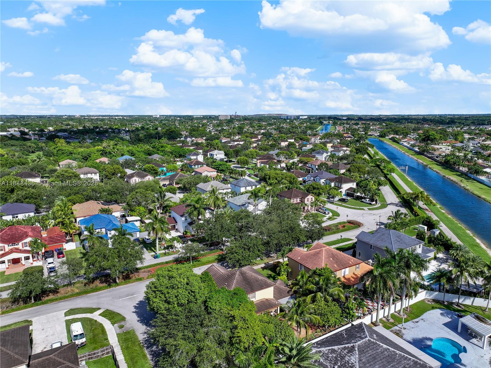 COUNTRYSIDE - Residential