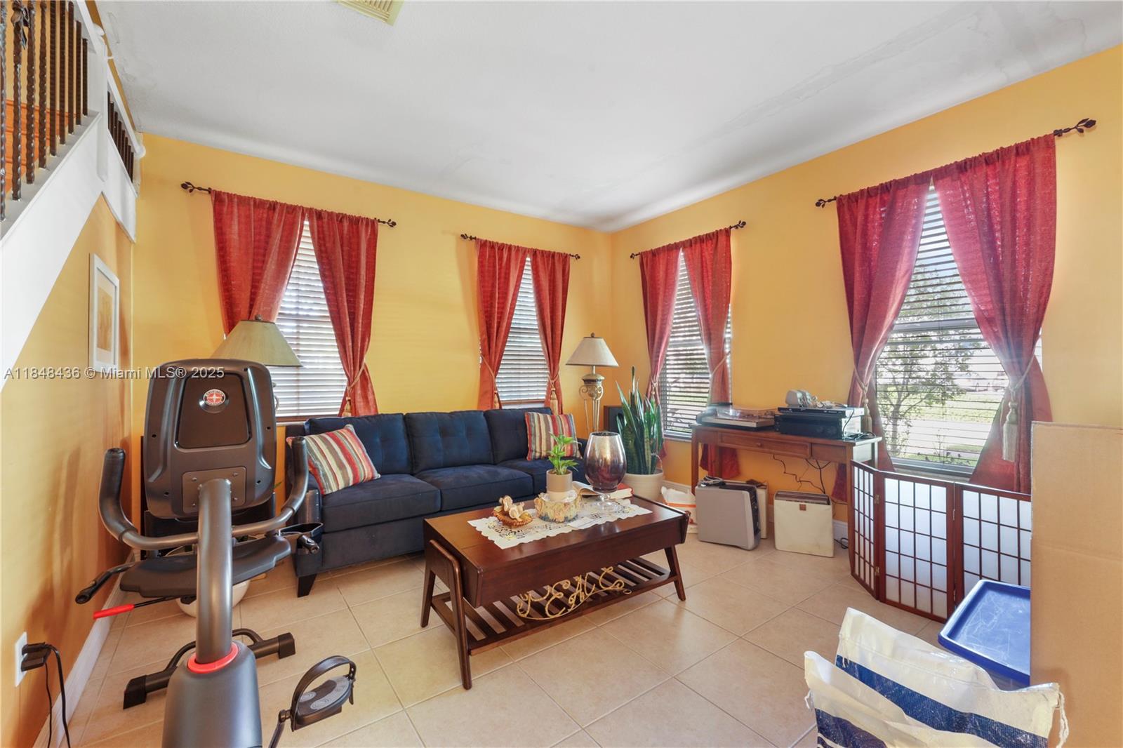 COUNTRYSIDE - Residential