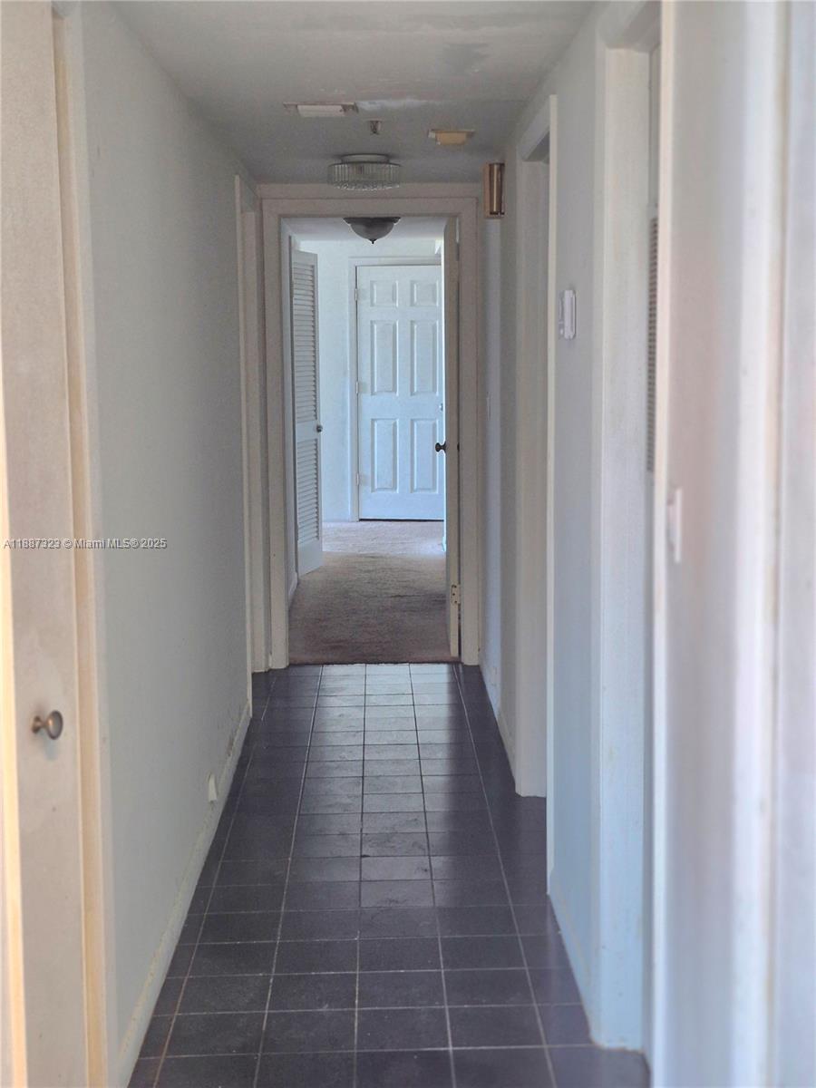 HILLCREST EAST NO 26 COND - Residential