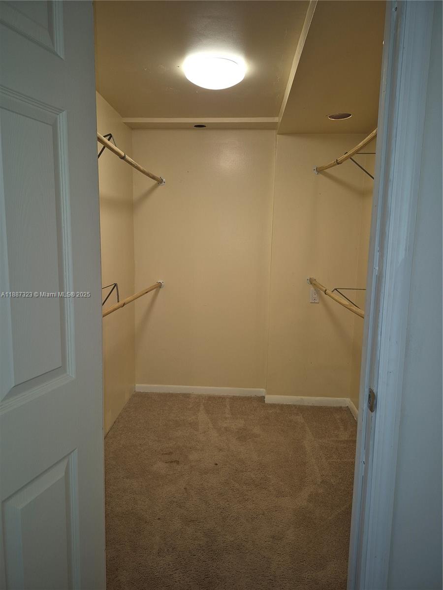 HILLCREST EAST NO 26 COND - Residential