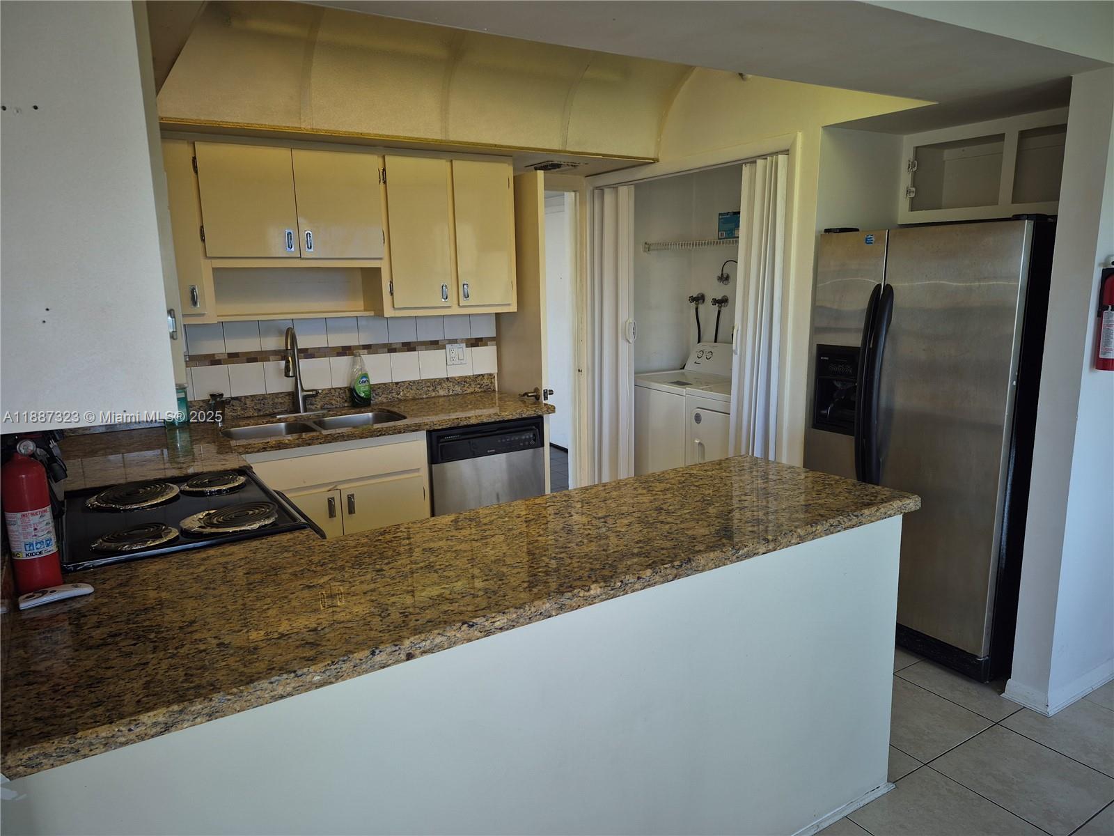 HILLCREST EAST NO 26 COND - Residential